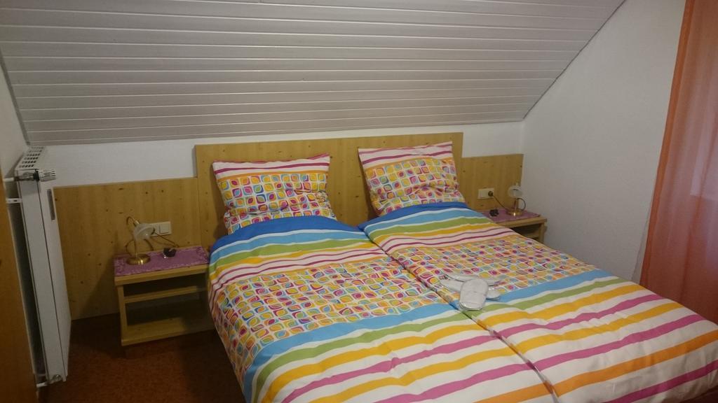 Gasthof Wilhelm Tell Fremdenzimmer Zirndorf Exterior foto